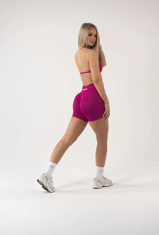 ESSENTIAL SHORTS 4.5 - PLUM
