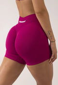 ESSENTIAL SHORTS 4.5 - PLUM
