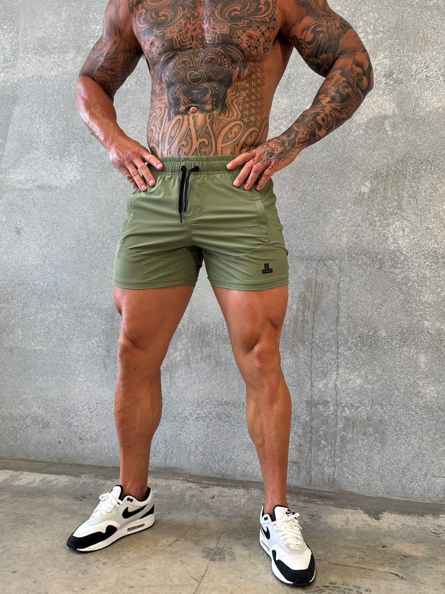 DELLA SQUAT SHORT - KHAKI