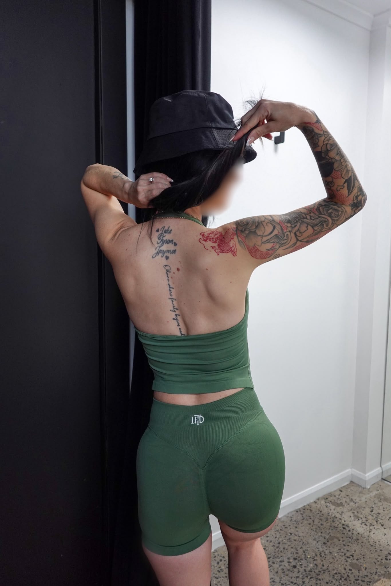 LFTD BASICS HALTER SINGLET