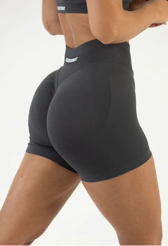 ESSENTIAL 4.5 SHORTS - CHARCOAL