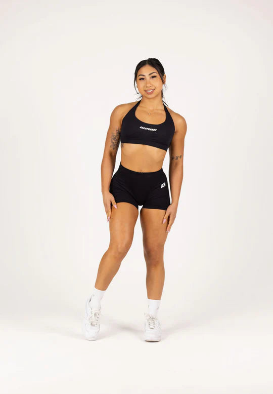 ESSENTIAL 4.5 SHORTS - BLK