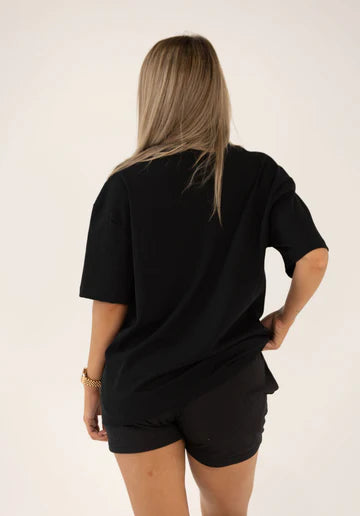 THE ESSENTIAL 1.1 OVERSIZED TEE - BLACK